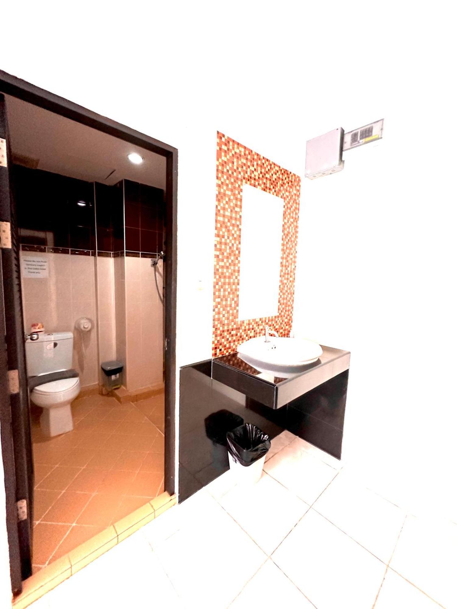 Thai Classic House Patong Exterior photo
