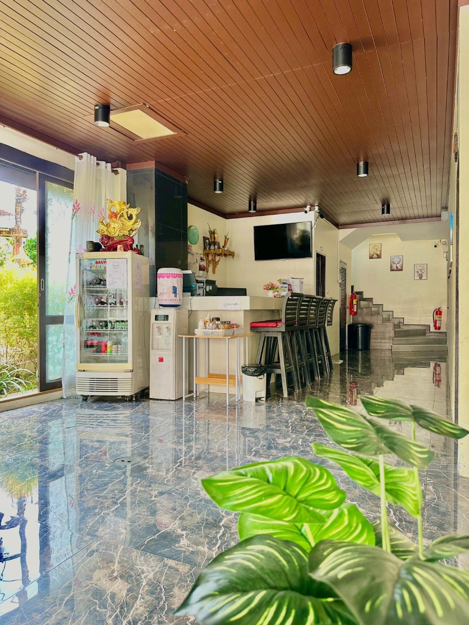 Thai Classic House Patong Exterior photo